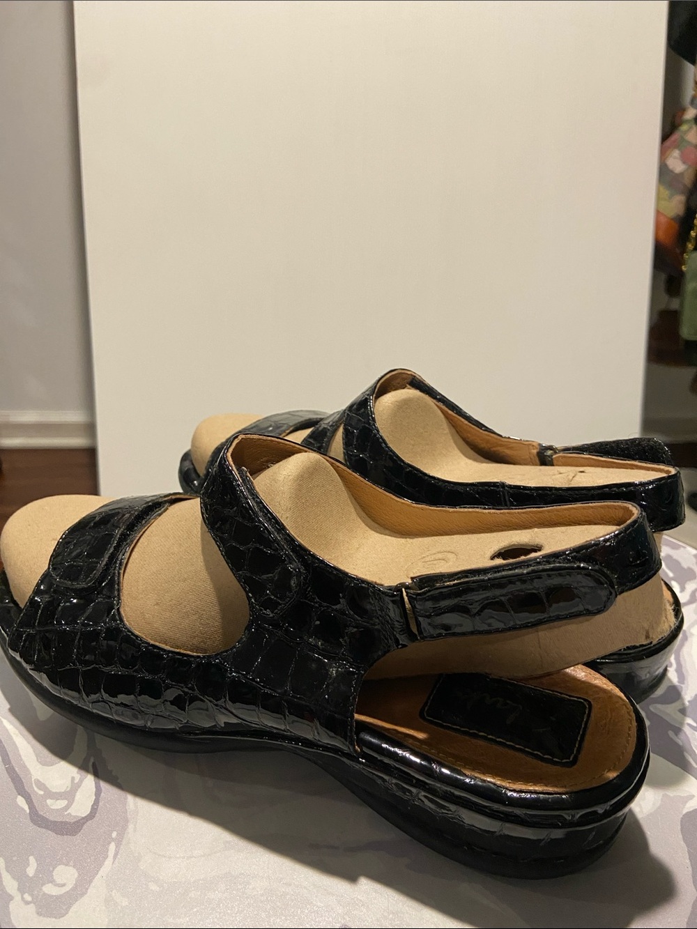 Clarks Artisan Black Patent Croc Leather Comfort Sandals Women’s 9 XW Extra Wide - Picture 4 of 6
